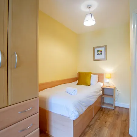 Apartment 132 - Spacious With Parking *