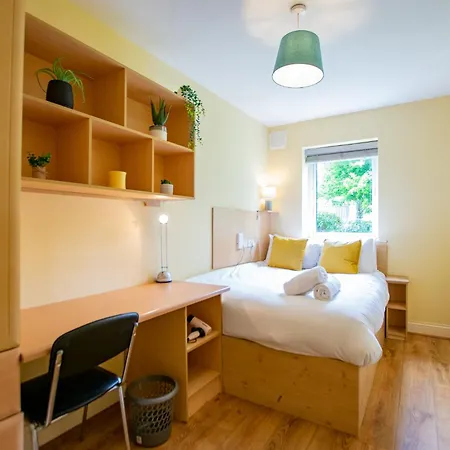 Apartment 132 - Spacious With Parking *