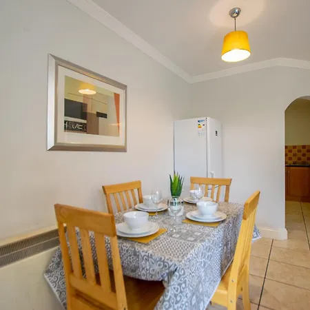 Διαμέρισμα 132 - Spacious With Parking Γκάλγουεϊ